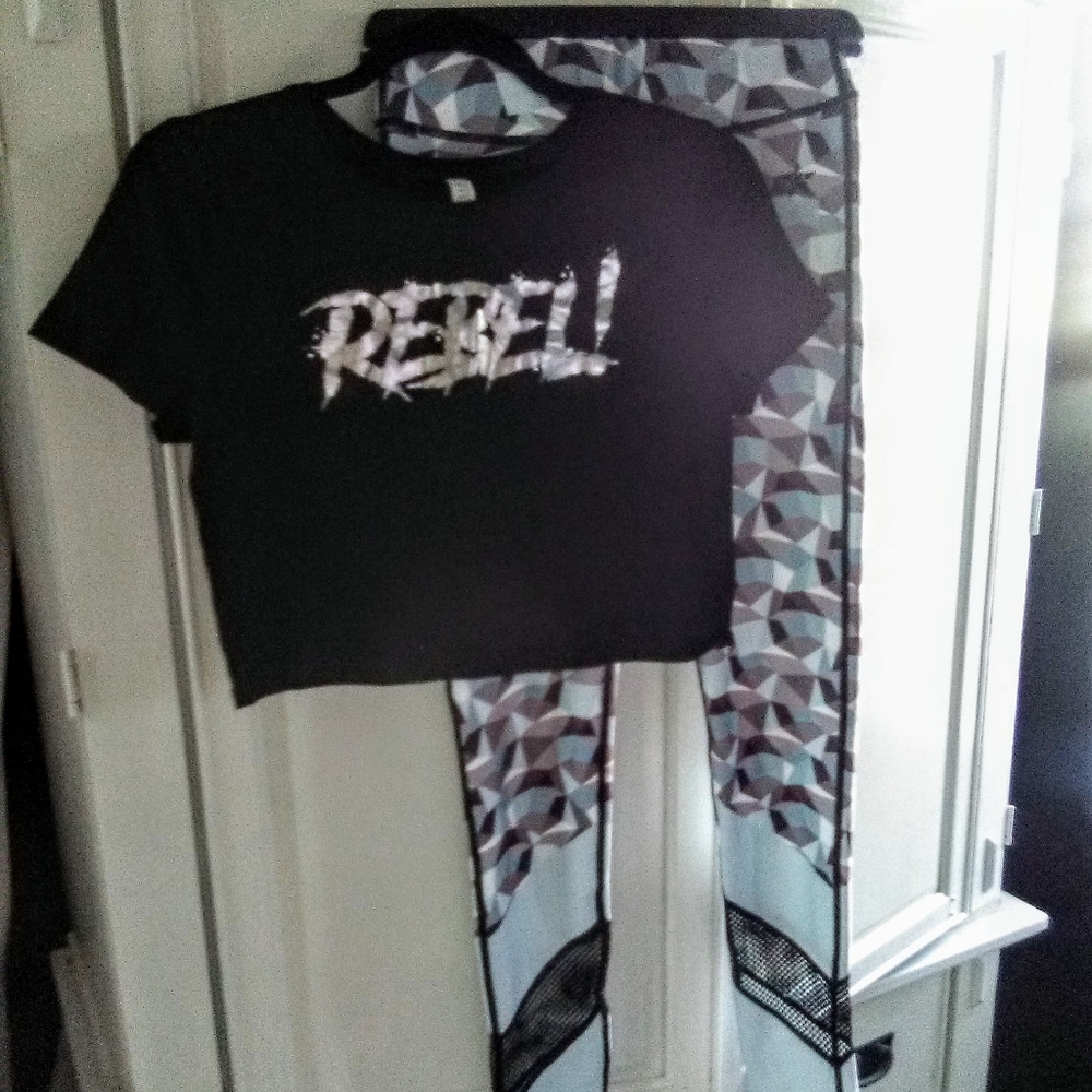 REBEL! ATHLETIC workout/yoga PANTS/LEGGINGS + TOP